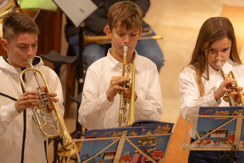 WhatsApp Image 2025-12-15 at 22.44.00